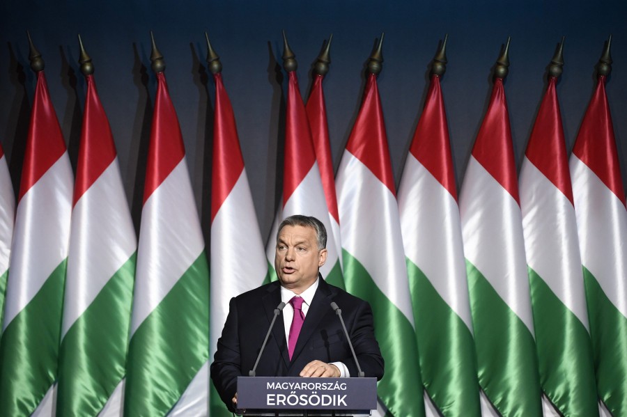 Orbán Viktor miniszterelnök hagyományos évértékelő beszédét tartja a Várkert Bazárban 2017. február 10-én. MTI Fotó: Koszticsák Szilárd