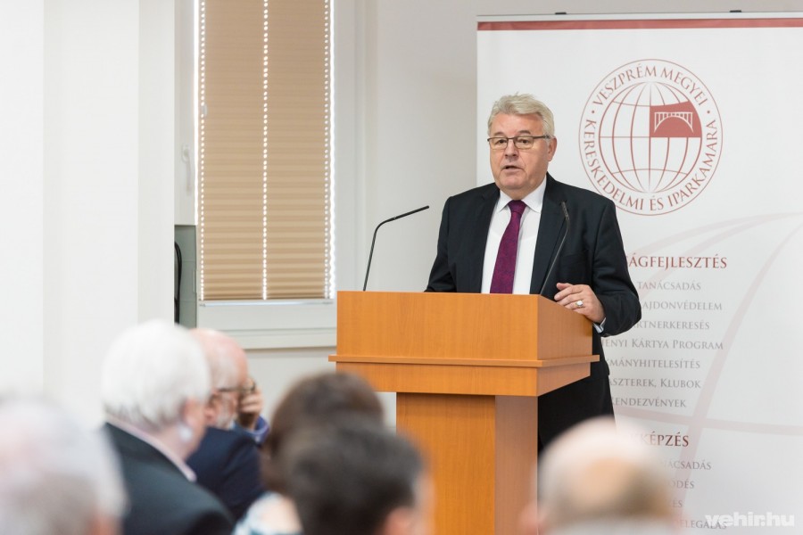 Dr. Markovszky György elnök, Veszprém Megyei Kereskedelmi és Iparkamara