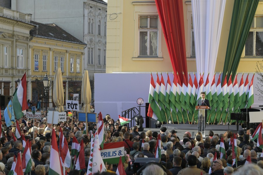 Cser-Palkovics András polgármester a Fidesz kampányzáró rendezvényén Székesfehérváron (mti)