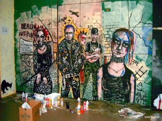 Zoé falfestménye a pesti Almási téri szabadidő központban