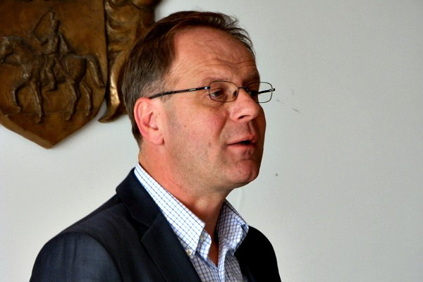 dr. Navracsics Tibor