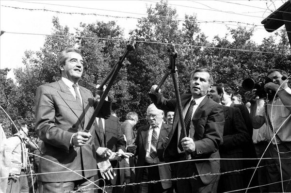 Horn a '80-as években sokat tett a vasfüggöny lebontásáért