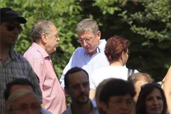 Selmeczi Tibor és Gyurcsány Ferenc (MTI-fotó)