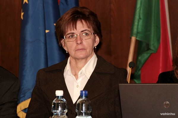 Forgóné Kelemen Judit a közgyűlés előtt is feltette kérdését