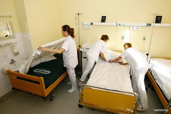 Az onkológiai osztály valamennyi ágyára új matrac került
