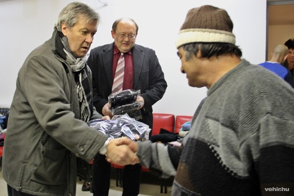 Az adományosztáson Némedi Lajos alpolgármester is részt vett.