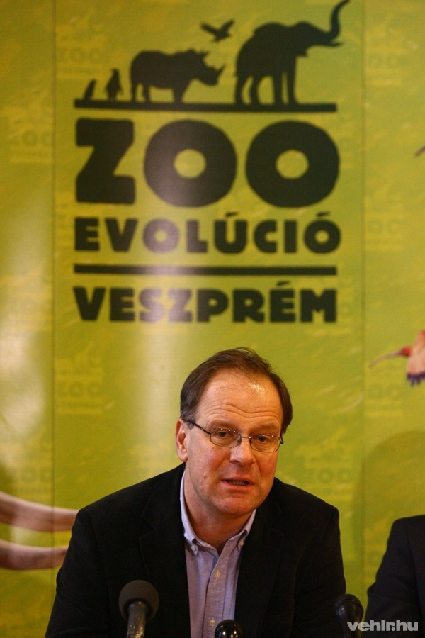 dr. Navracsics Tibor