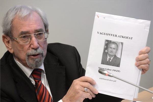 Rubovszky György, a mentelmi bizottság elnöke (MTI Fotó: Kovács Tamás)