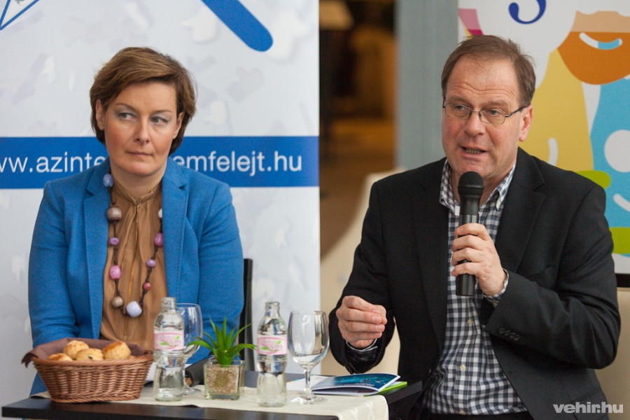 Balatoni Monika és dr. Navracsics Tibor