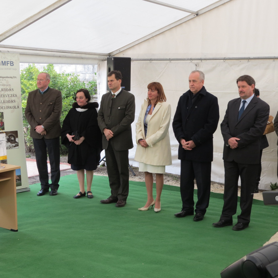 dr. Jung László, Koncz Annamária, Tengerdi Győző, Talabér Márta, dr. Kontrát Károly és Szauer István