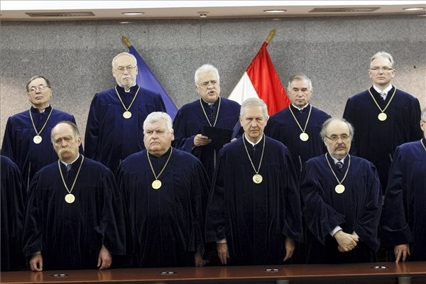 Az Alkotmánybíróság (MTI Fotó: Szigetváry Zsolt)