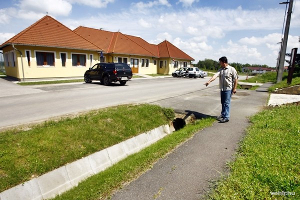 A vízelvezetés kiépítése az egész települést érintette - mondta Tili Károly polgármester