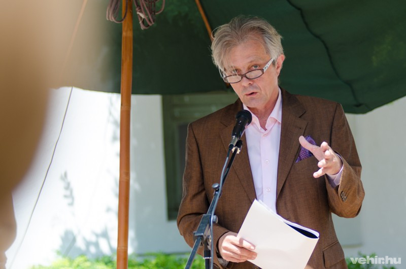 Hegyeshalmi László