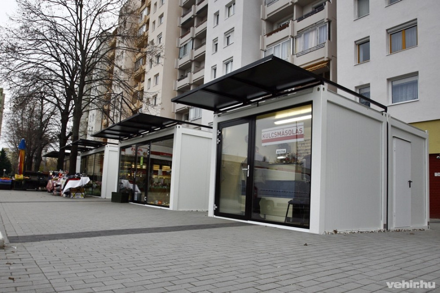 A lakótelepi kis piac is megszépült