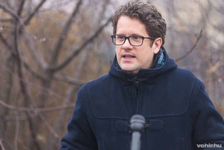 Dr. Temesvári Balázs