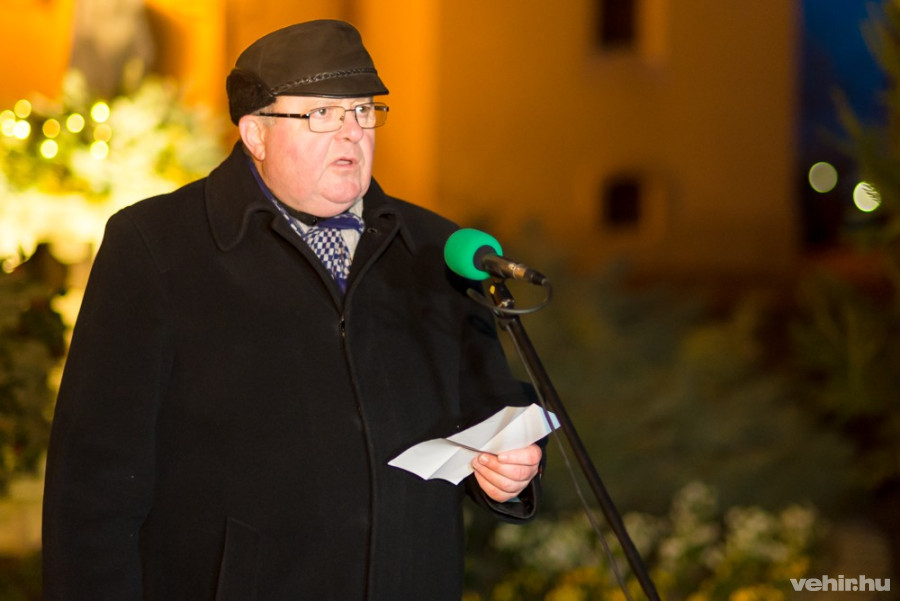 Schall Tamás helyettes esperes