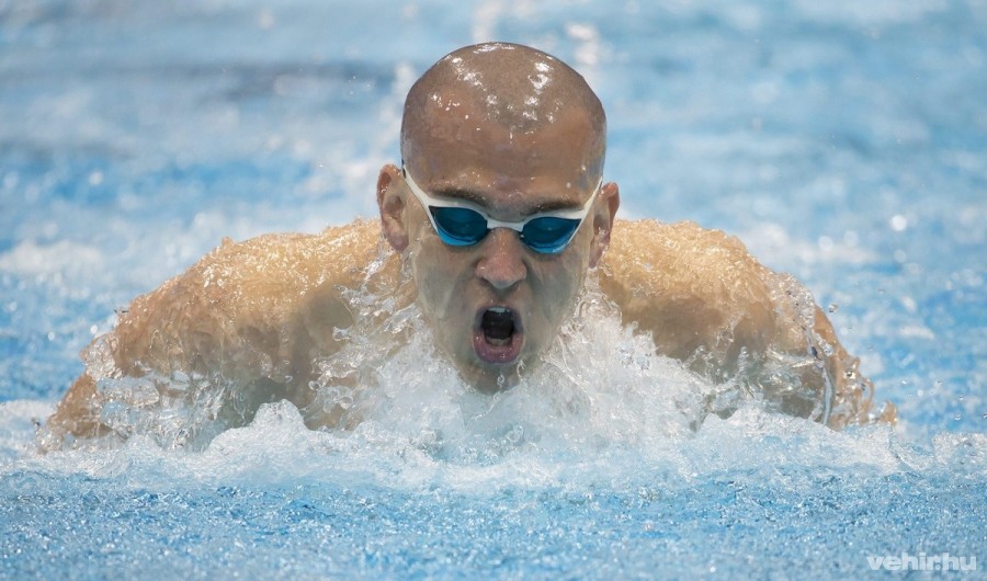 Cseh László a 200 méteres pillangóúszás döntőjében az úszó, műugró és szinkronúszó Európa-bajnokságon a London Aquatics Centerben 2016. május 19-én. A sportoló aranyérmet nyert. MTI Fotó: Kovács Anikó