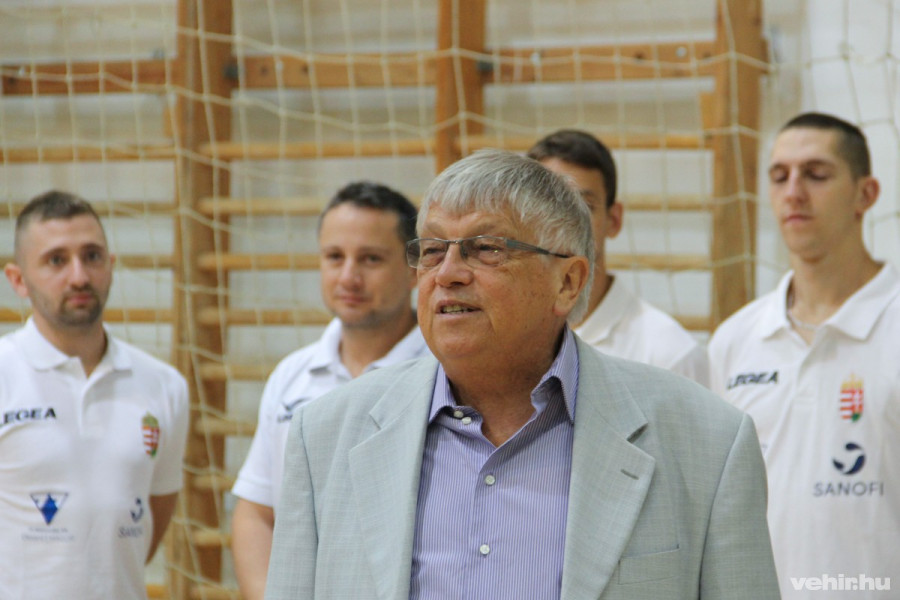 Dr. Vándorfi Győző