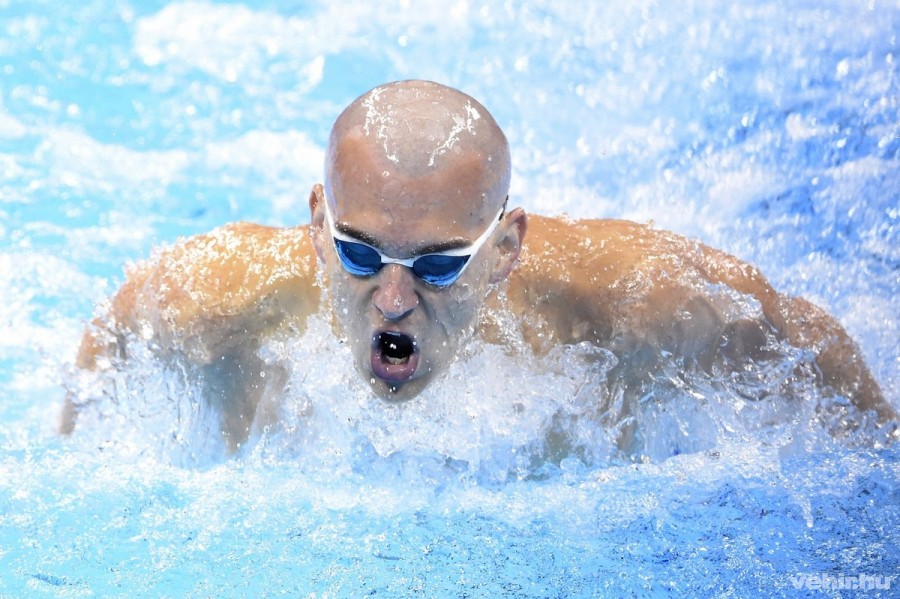 Cseh László a férfi 200 méteres pillangóúszás elődöntőjében a riói nyári olimpián a Rio de Janeiró-i Olimpiai Uszodában 2016. augusztus 8-án. Az úszó elsőként ért célba és bekerült a döntőbe. MTI Fotó: Kovács Tamás