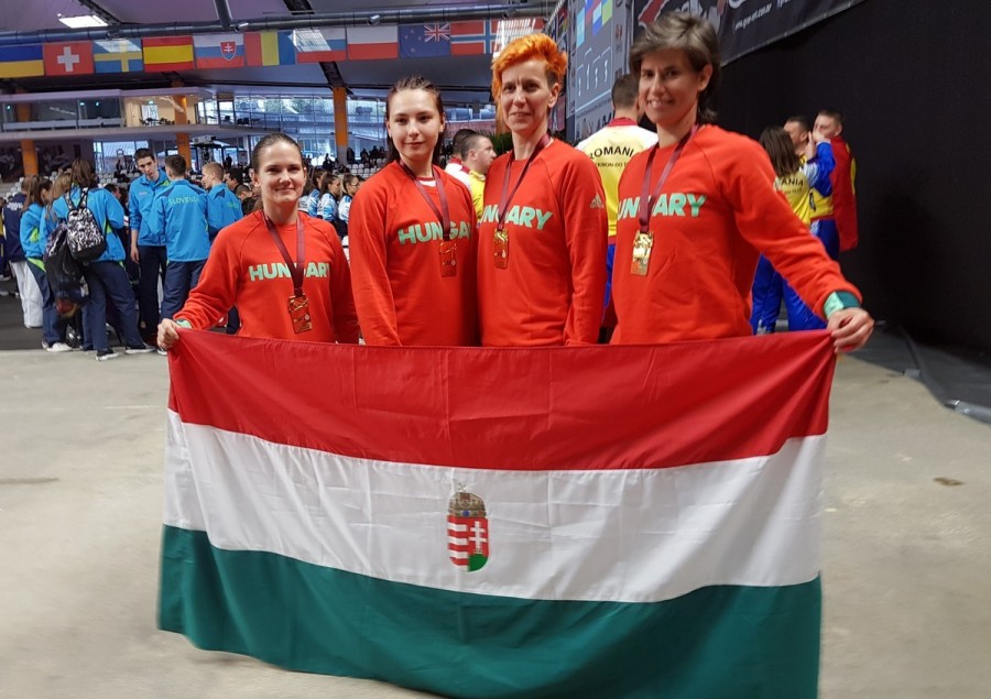 Bécsi Nikolett, Süli Tamara, Kosztyu Veronika és Mucsy Petra - világbajnok lett a magyar csapat