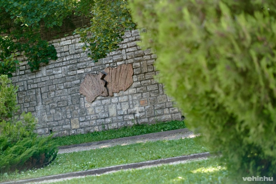 Komakút téri emlékmű, ahol egykor gettó működött Veszprémben