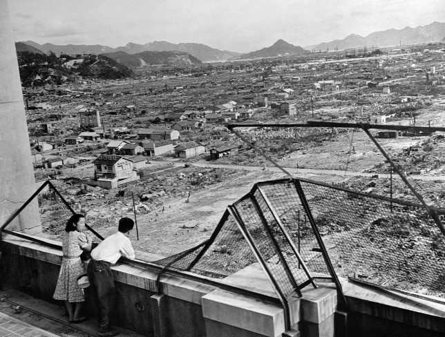 1948-as fotó Hirosimáról - még három évvel az atombomba ledobása után is romokban áll a város. FORRÁS: AFP/STF