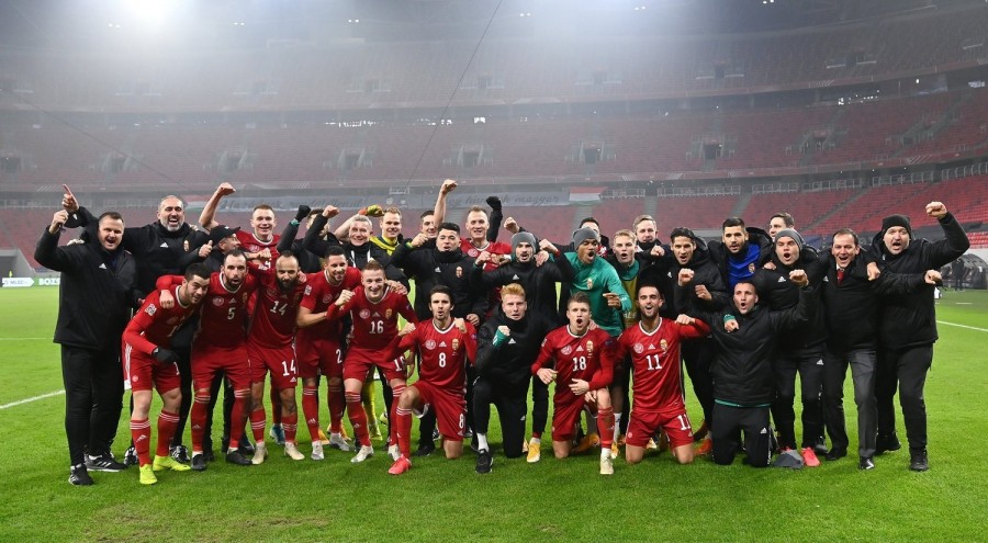 A győztes magyar csapat a labdarúgó Nemzetek Ligája B divíziójában játszott Magyarország - Törökország mérkőzés végén a Puskás Arénában 2020. november 18-án. A magyar válogatott 2-0-ra győzött. MTI/Illyés Tibor