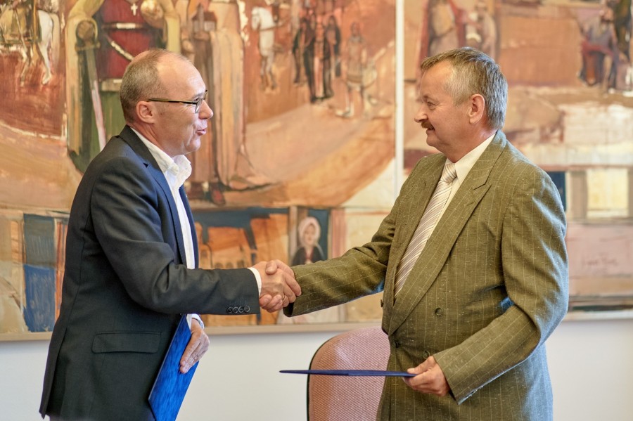Porga Gyula és Mezei József pénteken írták alá az együttműködési megállapodást