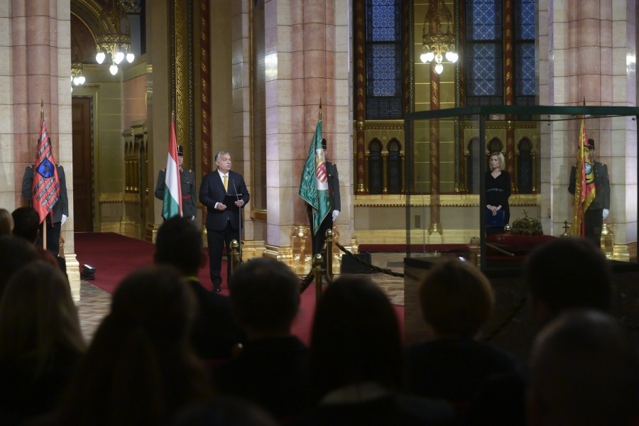 Orbán Viktor miniszterelnök beszédet mond a Tokióban megrendezett XXXII. Nyári Olimpiai Játékokon és a XVI. Nyári Paralimpiai Játékokon eredményes sportolók és sportszakemberek állami kitüntetéseinek átadásán, az Országház Kupolatermében 2021. október 15-én. MTI/Koszticsák Szilárd