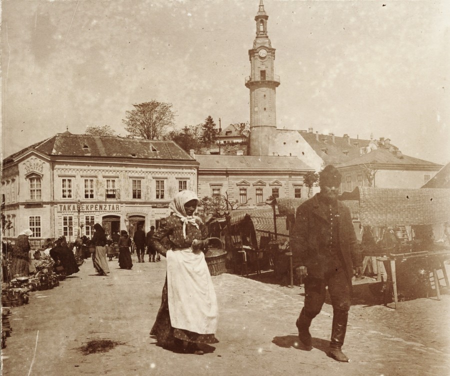 Piac az Óváros téren 1894-ben (Fortepan / Kiss László)