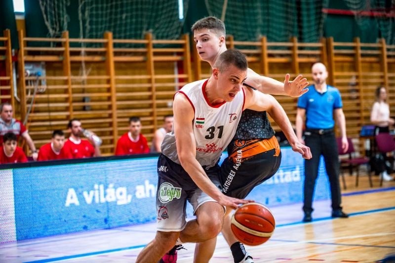 Szeifert Zalán továbbra is Veszprémben kosárlabdázhat - Fotó: Fux Marcell – veszpremkosar.hu