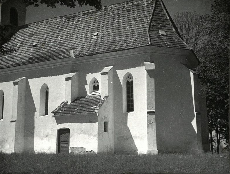 A Szent István-templom déli oldalán lévő, mára eltűnt oratórium (imaterem) (Forrás: Laczkó Dezső Múzeum)