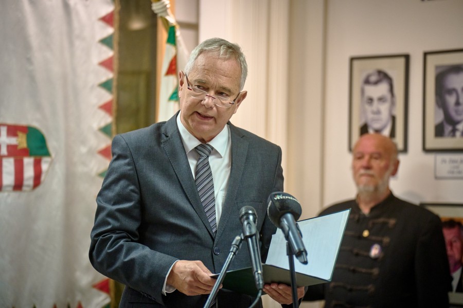 Polgárdy Imre, a megyei közgyűlés elnöke mondott beszédet