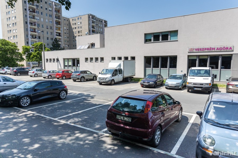 Új parkolási rend a Halle utcában