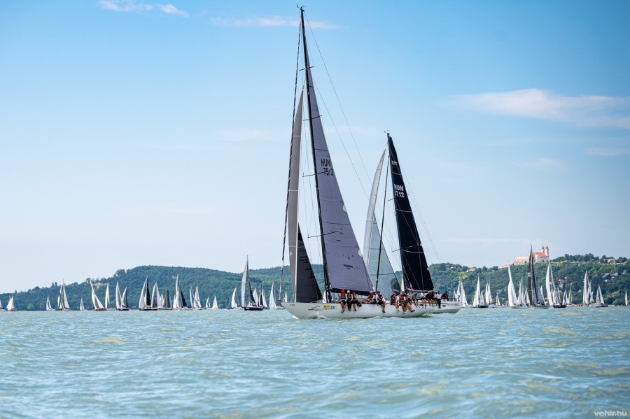 Július 18-án rajtol a patinás Balaton-kerülő verseny