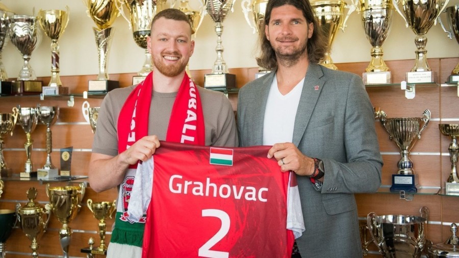 Nikola Grahovac és Nagy László sportigazgató - Fotó: handballveszprem.hu