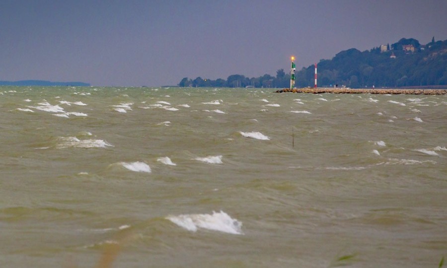 Viharjelző manapság (forrás: balatonkornyeke.hu)