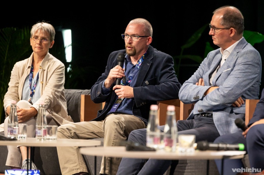 Schleicher Vera, Kabai Gergely, Kovács Balázs