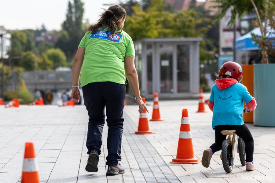 A kresz szabályaival ismerkedhettek a legkisebbek