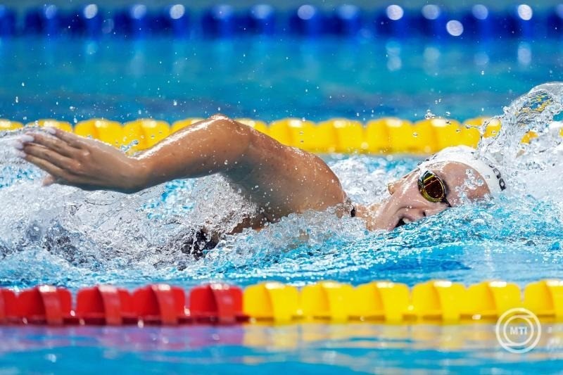 Jackl Vivien a női 400 méteres vegyesúszás döntőjében az úszók 127. országos bajnokságán a kaposvári Csik Ferenc Versenyuszodában 2025. április 11-én. MTI//Derencsényi István