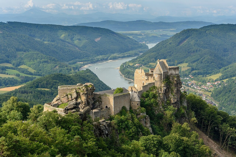 Wachau, Aggstein vára (Fotó: Uoaei1 / Wikimedia)