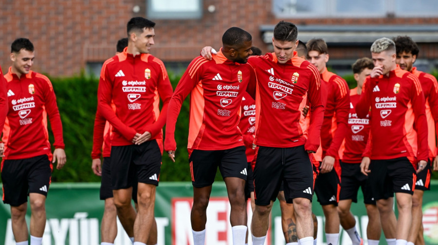 Játékosok a magyar labdarúgó-válogatott edzésén az MLSZ Telki Edzőközpontjában 2025. október 7-én. A magyar csapat október 11-én Örményország ellen lép pályára a Puskás Arénában, három nappal később Lisszabonban a portugálok ellen játszik. MTI/Purger Tamás