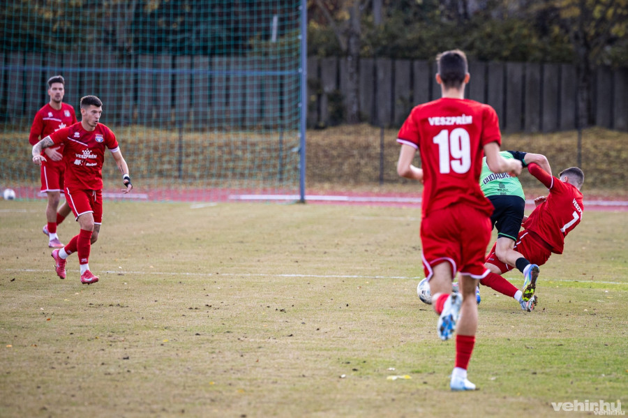 Alulmaradt a Veszprém sereghajtó otthonában (archív fénykép)