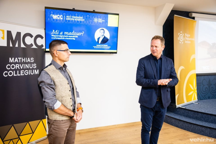 Dr. Margittai Gábor (balra) és Csík Richárd, a veszprémi MCC vezetője