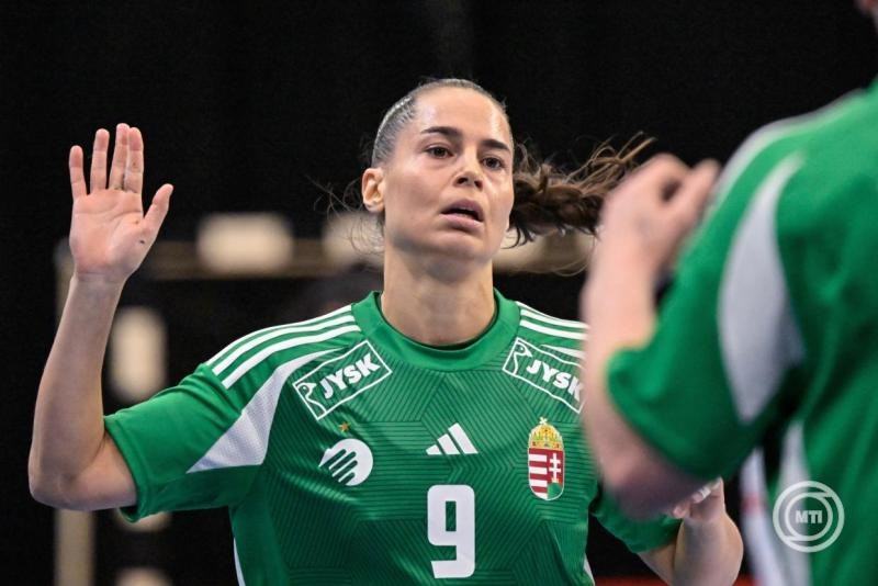 's-Hertogenbosch, 2025. december 1. Hársfalvi Júlia a német-holland közös rendezésű női kézilabda-világbajnokság B csoportjának 3. fordulójában játszott Magyarország-Svájc mérkőzésen a hollandiai 's-Hertogenboschban a Maaspoort Arénában 2025. december 1-jén. MTI/Szigetváry Zsolt