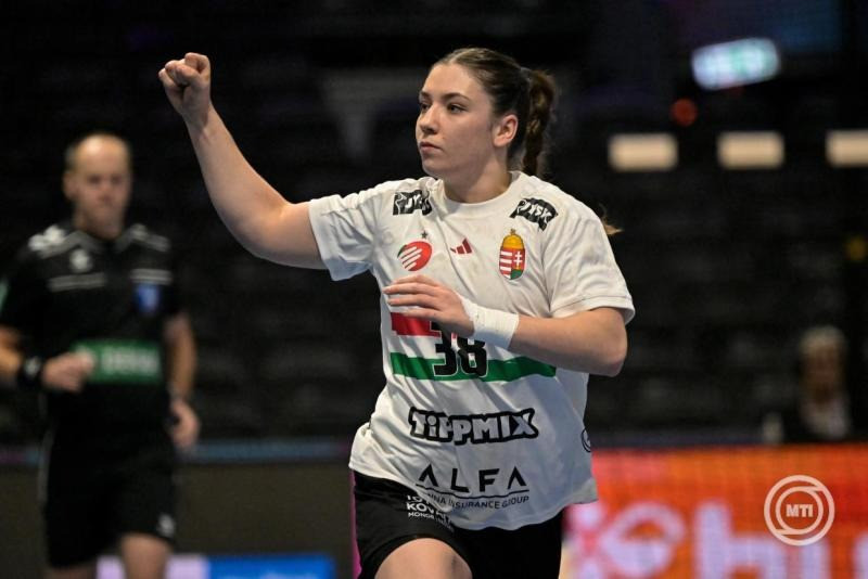 Rotterdam, 2025. december 3. Vámos Petra a német-holland közös rendezésű női kézilabda-világbajnokság középdöntőjének 1. fordulójában játszott Magyarország-Románia mérkőzésen Rotterdamban 2025. december 3-án. MTI/Szigetváry Zsolt