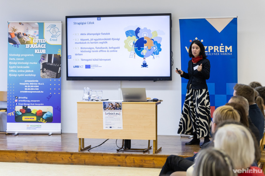 dr. Ládonyi Zsuzsanna