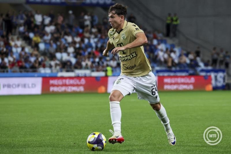 Tóth Alex, a Ferencváros játékosa a labdarúgó Fizz Liga 1. fordulójában játszott MTK Budapest - Ferencvárosi TC mérkőzésen a Hidegkuti Nándor Stadionban 2025. július 26-án. MTI/Hegedüs Róbert