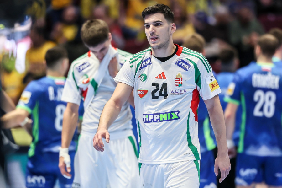 Gyulay Zsolt, a Magyar Olimpiai Bizottság (MOB) elnöke beszédet mond a milánói-cortinai téli olimpiáról hazatérő magyar olimpiai csapat sajtótájékoztatóján Budapesten, a Larus Étterem és Rendezvényközpont 2026. február 23-án. A magyar csapat 16 fővel vett részt a játékokon. MTI/Purger Tamás