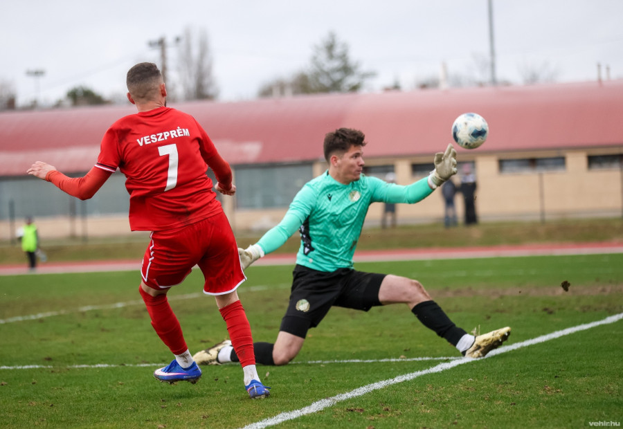 A veszprémiek bravúros döntetlent értek el az éllovas ellen (archív fénykép)